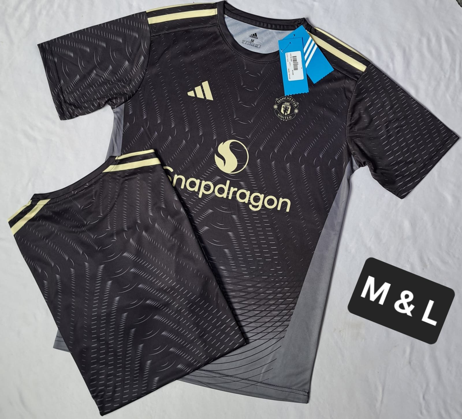 MANCHESTER UNITED BLACK T SHIRT