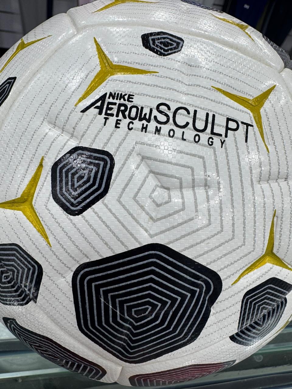 Nike Football Aerow Sculpt Technology  Size: 5 Water Proof Texture Material image 2