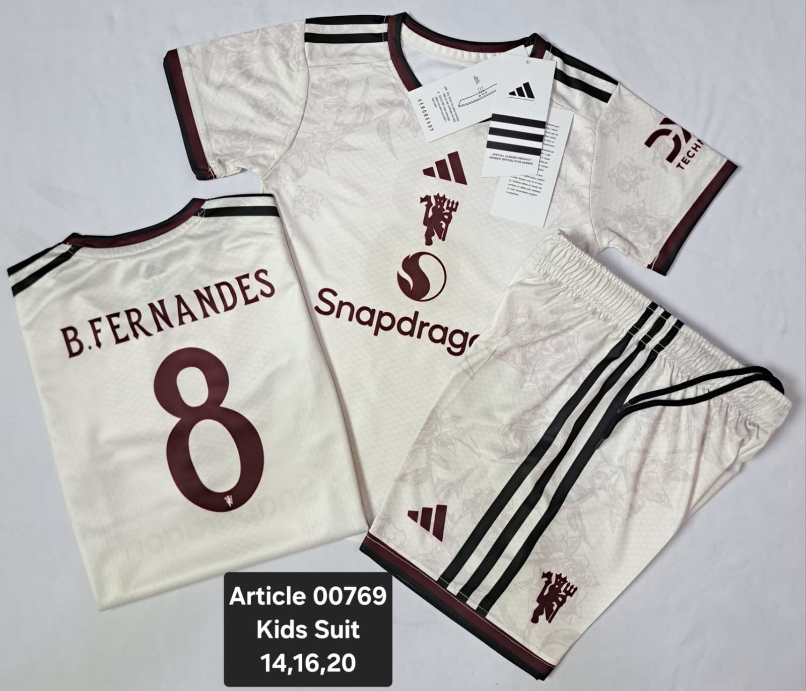 Manchester United  Colour: Creem  Kids Suit Player: Bruno Fernandes image 2